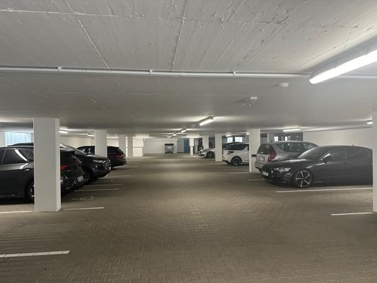 Tiefgarage Stellplatz.jpg