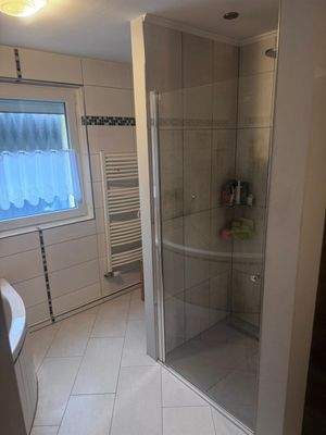 Bad mit Dusche