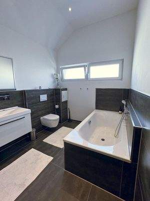 Badezimmer - Badewanne