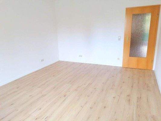 Wohnzimmer mit Laminat