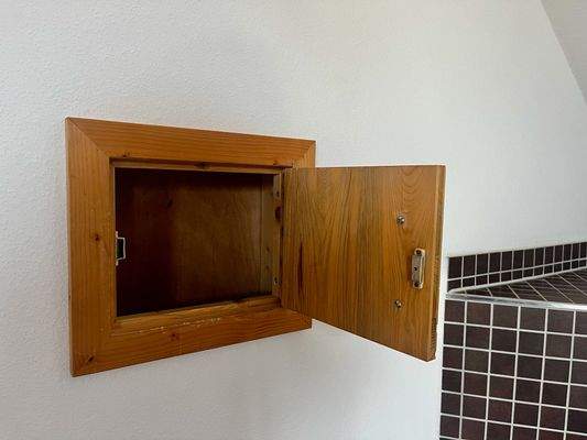 Wäscheabwurf vom Bad in den Waschkeller