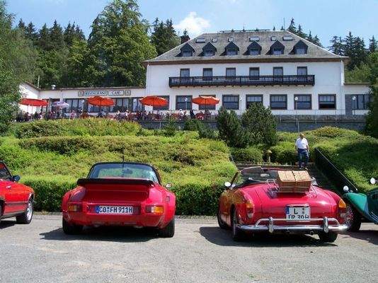 Blick von der Seeseite auf die Terrasse