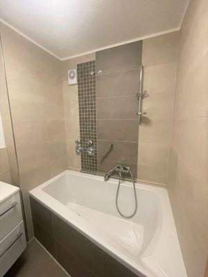 Badezimmer inkl. Badewanne
