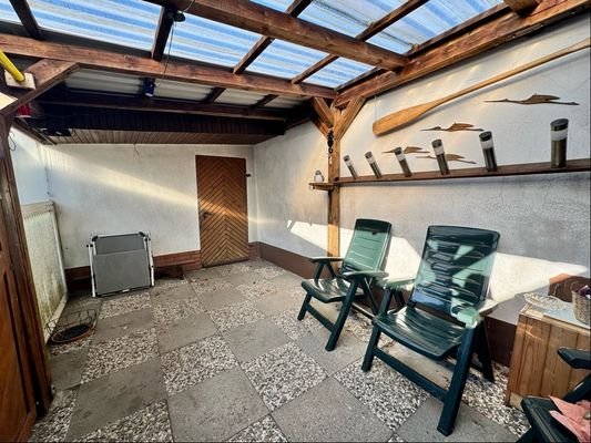 überdachte Terrasse