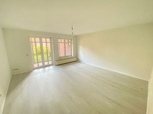 Wohnzimmer mit angrenzender Terrasse