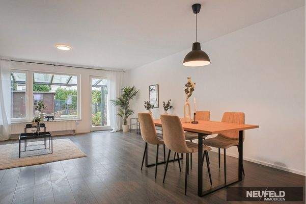 Wohn - und Essbereich