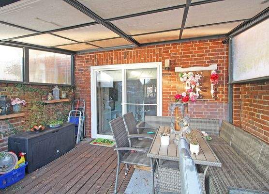 überdachte Terrasse