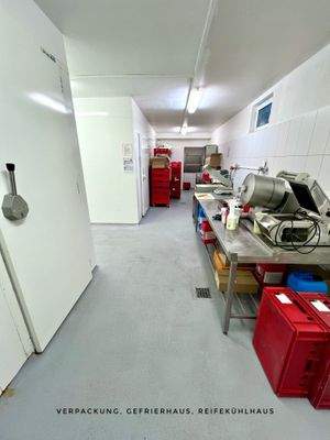 Produktion mit zwei Kühlhäuser