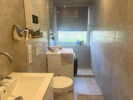 Tageslichtbad mit Fußbodenheizung