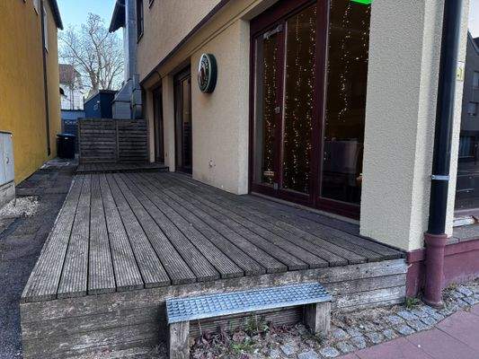 Außenbereich Gaststätte links