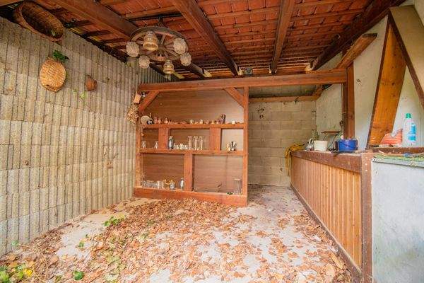 Unterstand im Innenhof