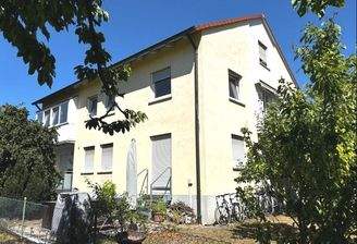 Wohnen in ruhiger Siedlungslage... die Südwestansicht der Wohnanlage