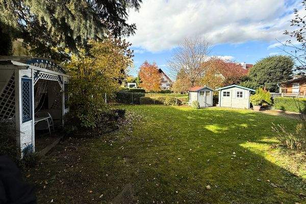 Riesiger Gartenbereich mit vielen Möglichkeiten