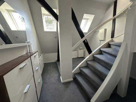 Wohnungseingang/Flurbereich Bild 2