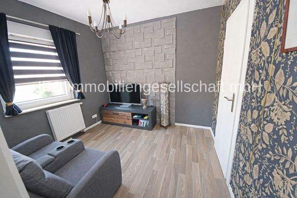 Durchgangszimmer im OG