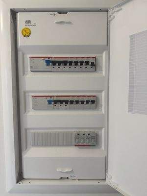 Neue elektrische Unterverteilung