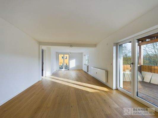 CAM02915G0-PR0050-STILL003