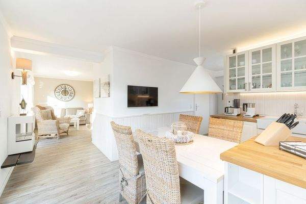 12 Wohnen Whg. 2.jpg