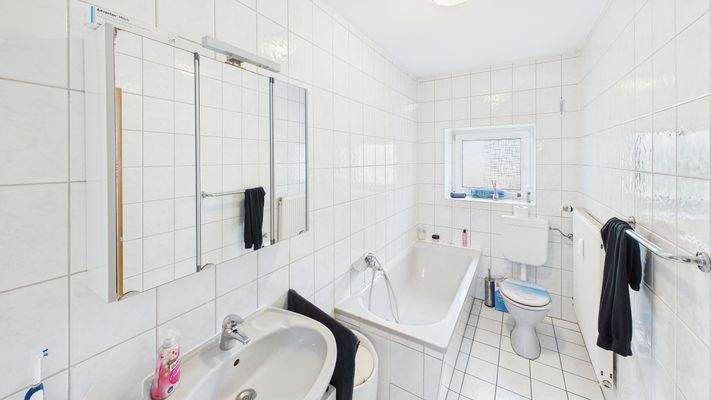 CAM01984G0-PR0520-STILL004