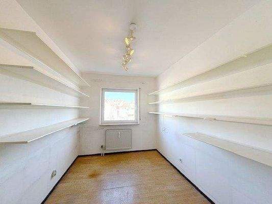 Drittes Zimmer als Kinderzimmer oder Büro