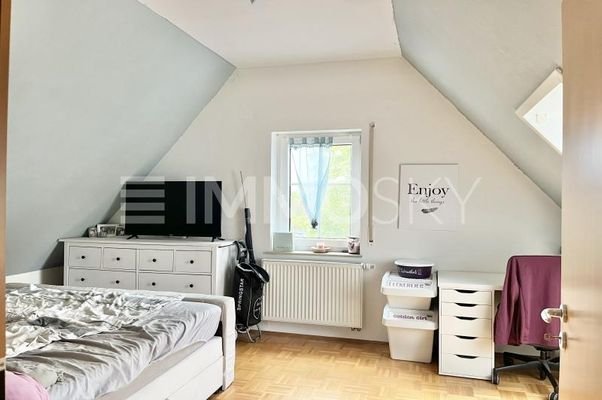 Kinderzimmer im 1.OG (mögliche Einliegerwohnung)