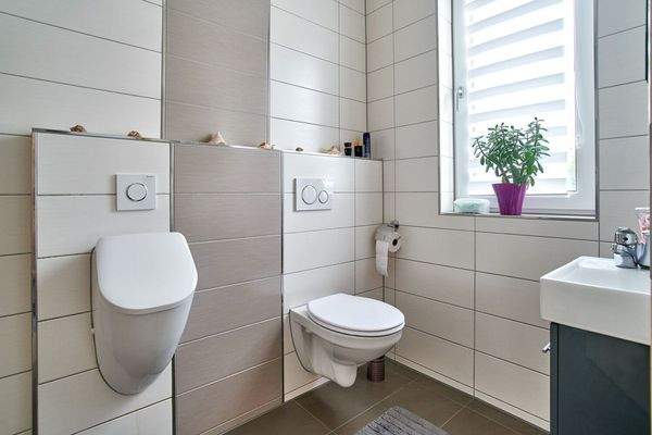 Dusche/WC im Erdgeschoss