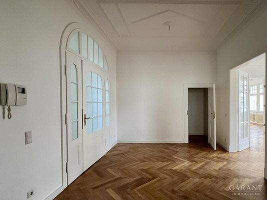 Empfangsflur mit Garderobe