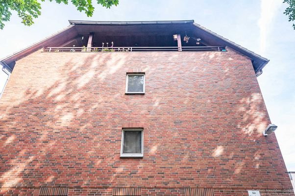 Loggia am gesamten Wohnzimmer