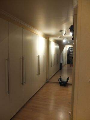 großer Garderobenschrankraum.JPG