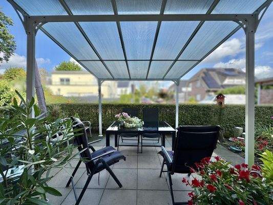 überdachte Terrasse