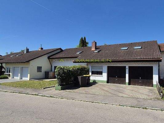 Außenansicht Ost 04 mit Doppelgarage