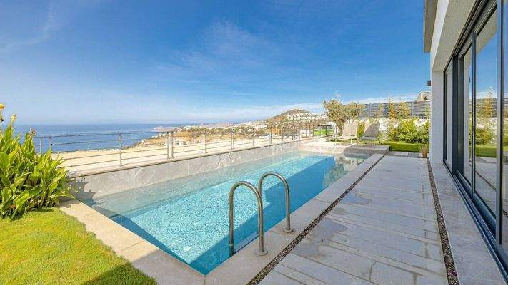 Sea View Houses with Private Pool and Garden in Bodrum