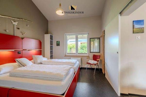 Pflegeleicht und wohnlich – barrierefreier Schlafbereich mit durchdachter Ausstattung.5 - Bad Urach - 23-07-2025 - 27