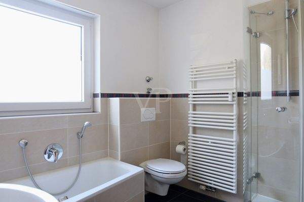 ...mit separater Dusche