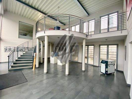 INFOS UNTER: 06171-586000