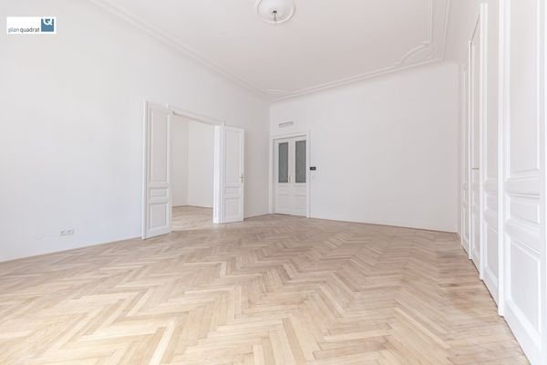 Zimmer 1 (gem. Grundriss-Skizze; ca. 32,50 m²)