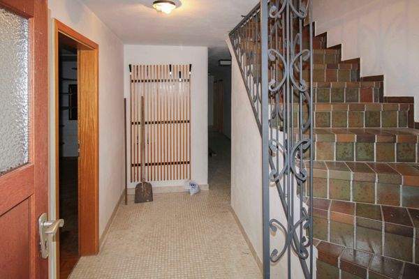 Treppenaufgang ins EG