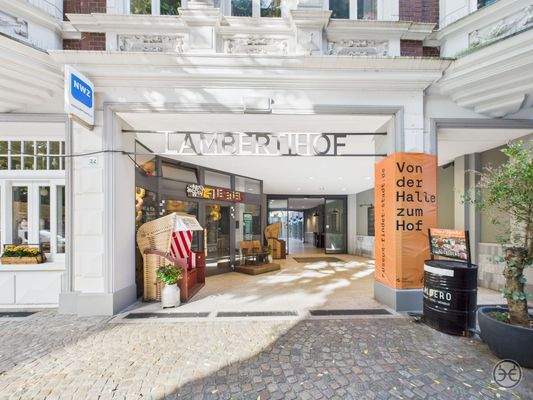 CAM05560G0-PR0015-STILL026