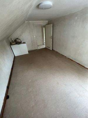 2. Schlaf-/Kinderzimmer