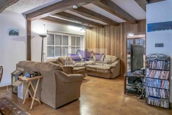 11 EG Wohnzimmer.jpg