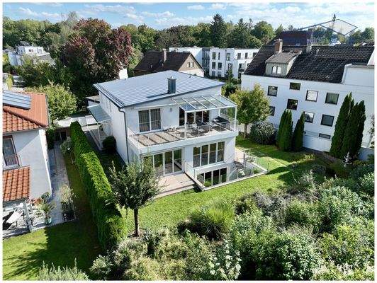 Wir freuen uns auf Ihre Anfrage