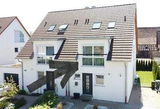 Titelbild Hausansicht (DHH rechts)