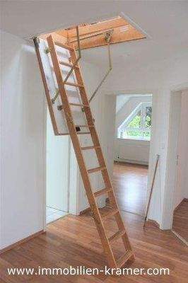 Bodentreppe zum Spitzboden