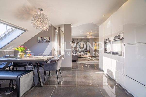 Küche und Essbereich OG