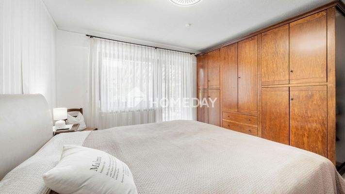 1. OG Schlafzimmer 2