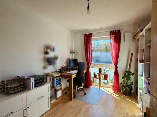 - Arbeitszimmer -