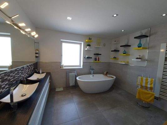 WhatsApp Image 2024-02-01 at 12.03.48 (6).jpeg