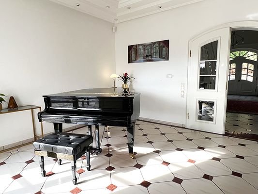 Villa mit traumhaftem Grundstück