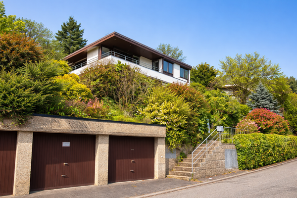 HAUSANSICHT - KI-GENERIERT