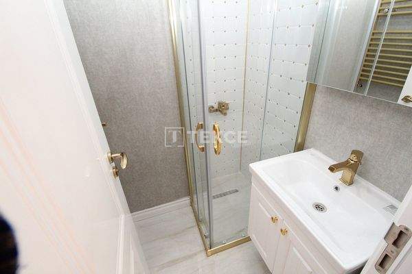 Properties with Master Bathrooms in Istanbul Esenyurt